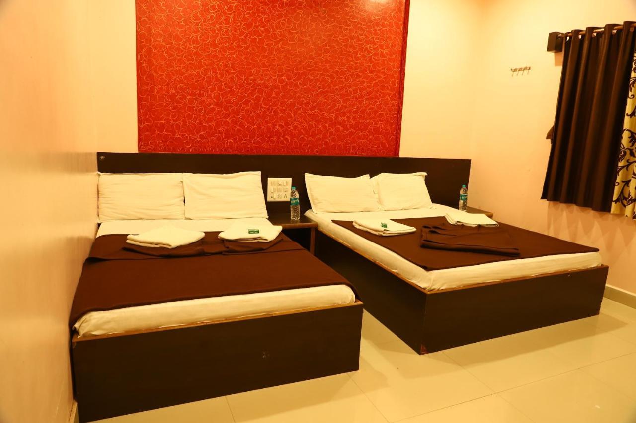 Sai Madhavi Palace Hotel Shirdi Exterior photo